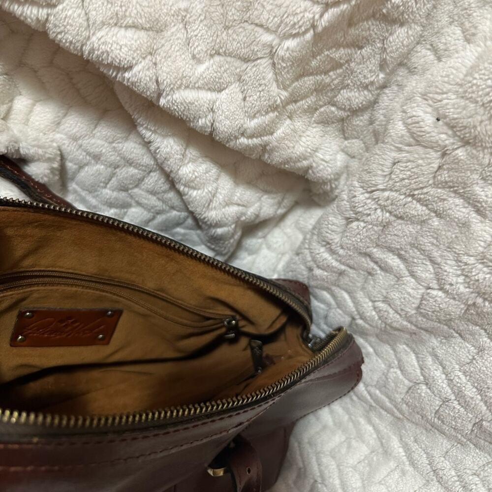 Patricia Nash leather handbag in brown with textured straps, almost twist style - Picture 8 of 8